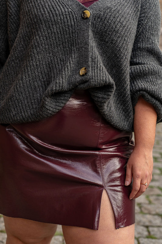Jupe courte en simili cuir bordeaux – Jupe Nelly