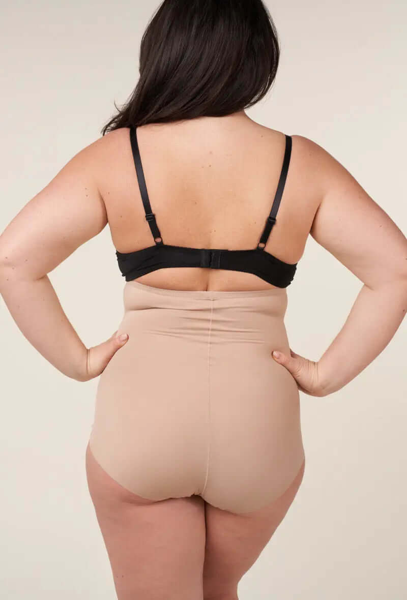 Shorty gainant - grande taille - LAÏLLA