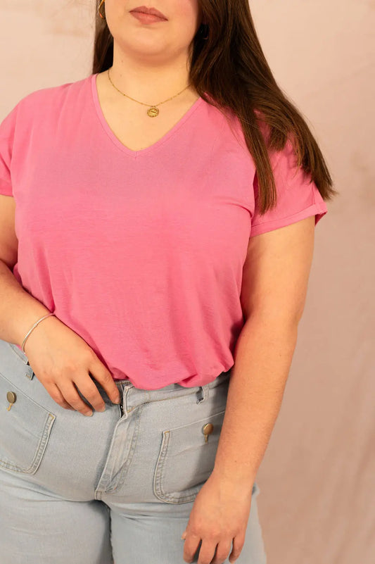 T-shirt fluide manches courtes en col V - T-shirt Basic - grande taille - LAÏLLA