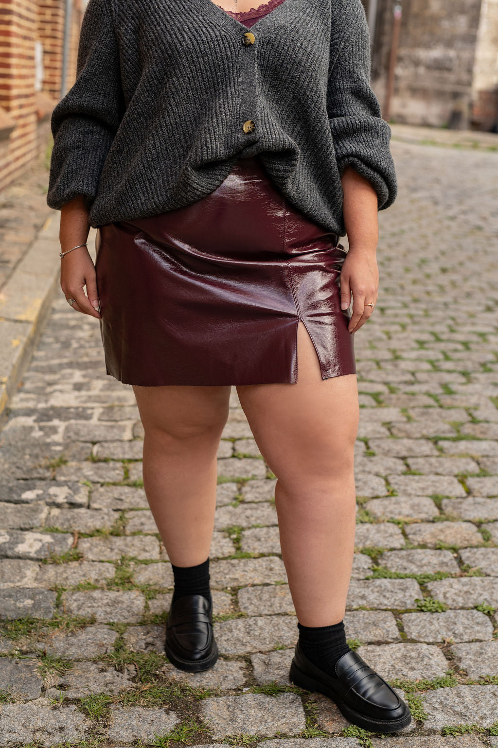 Jupe courte en simili cuir bordeaux – Jupe Nelly