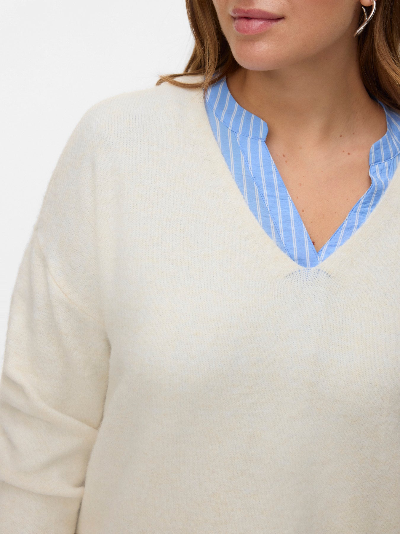 Pull Bestie – Pull col V crème