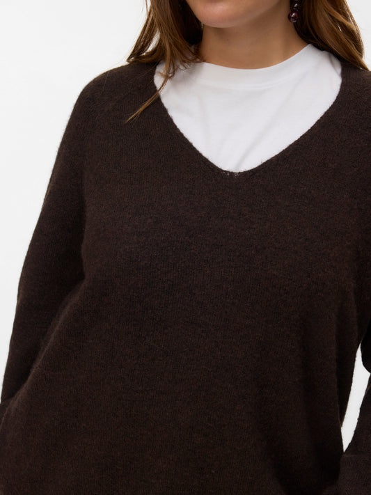 Pull Aquarius – Pull col V chocolat en maille douce