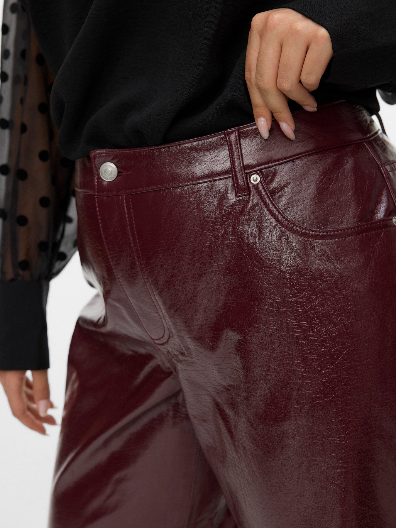 Pantalon Tessa – Pantalon large effet cuir bordeaux