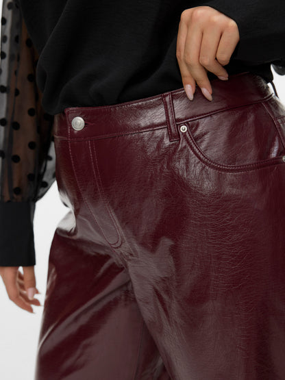 Pantalon Tessa – Pantalon large effet cuir bordeaux