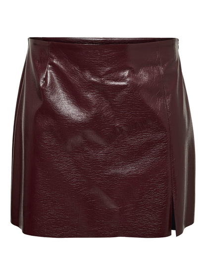 Jupe courte en simili cuir bordeaux – Jupe Nelly