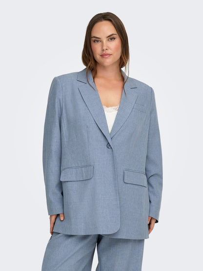 tenue de mariage femme grande taille élégante en ensemble blazer pantalon et gilet bleu clair