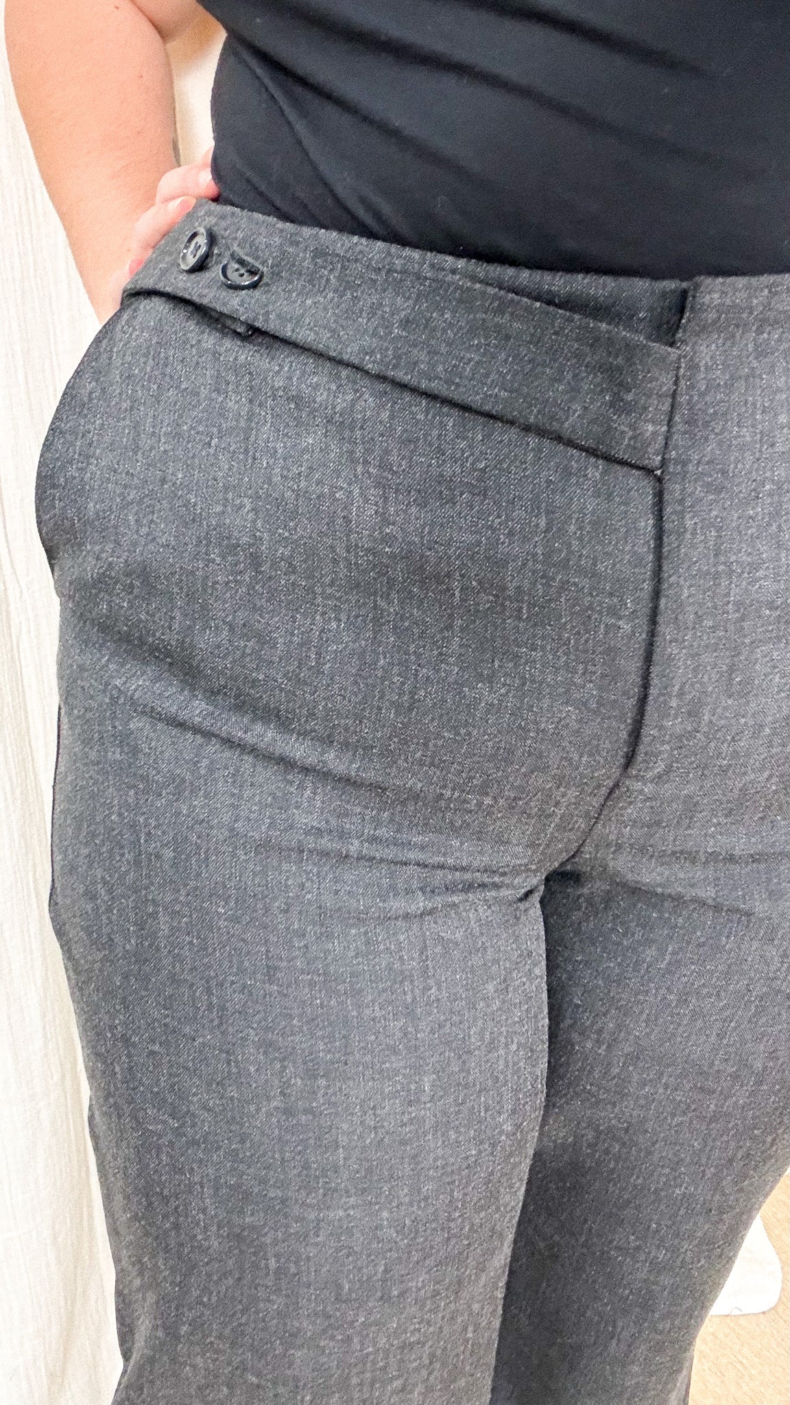 Pantalon Bestie – Pantalon de costume gris femme