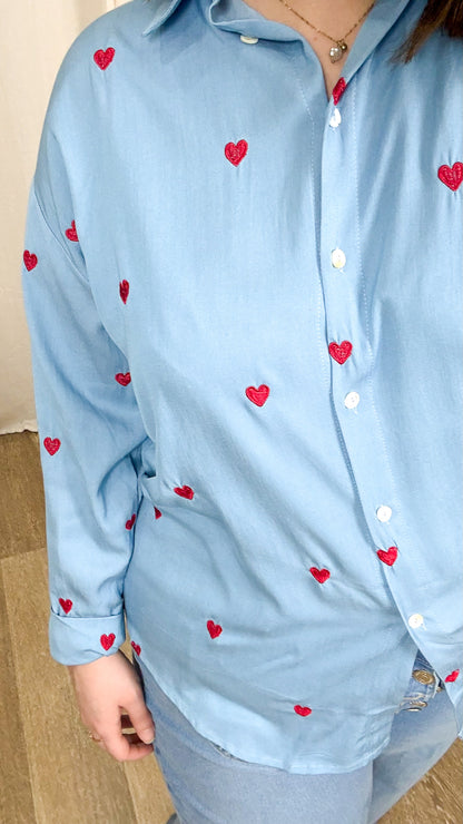 Chemise à cœurs brodés – Chemise femme bleu ciel
