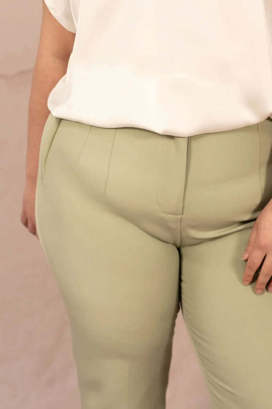 Pantalon tailleur droit - Pantalon Izia - grande taille -  LAÏLLA