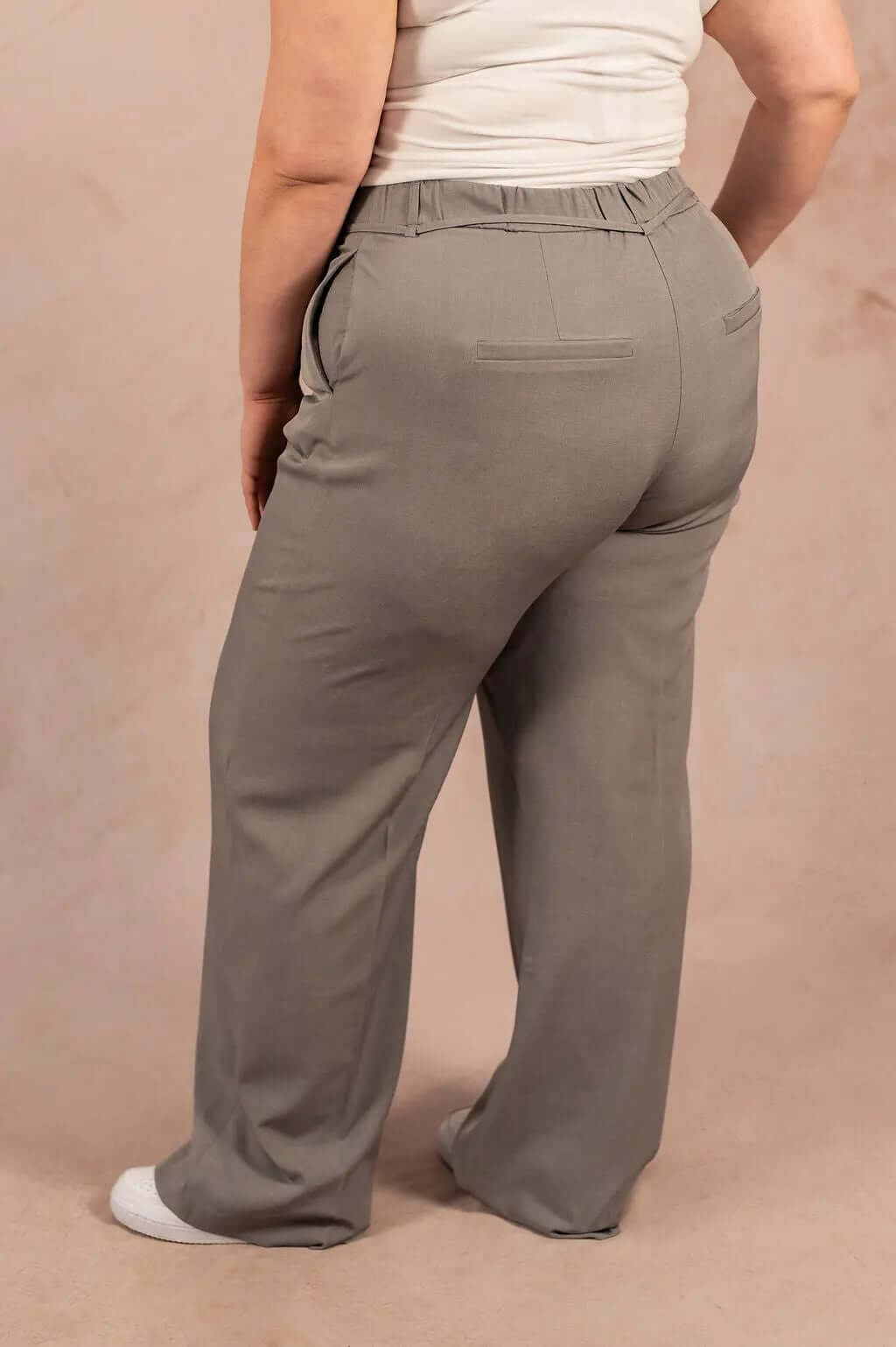 Pantalon tailleur droit - Pantalon Marine - grande taille -  LAÏLLA
