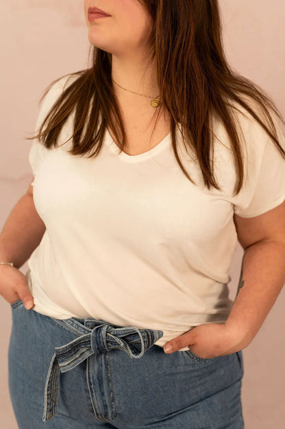 T-shirt fluide manches courtes en col V - T-shirt Basic - grande taille -  LAÏLLA
