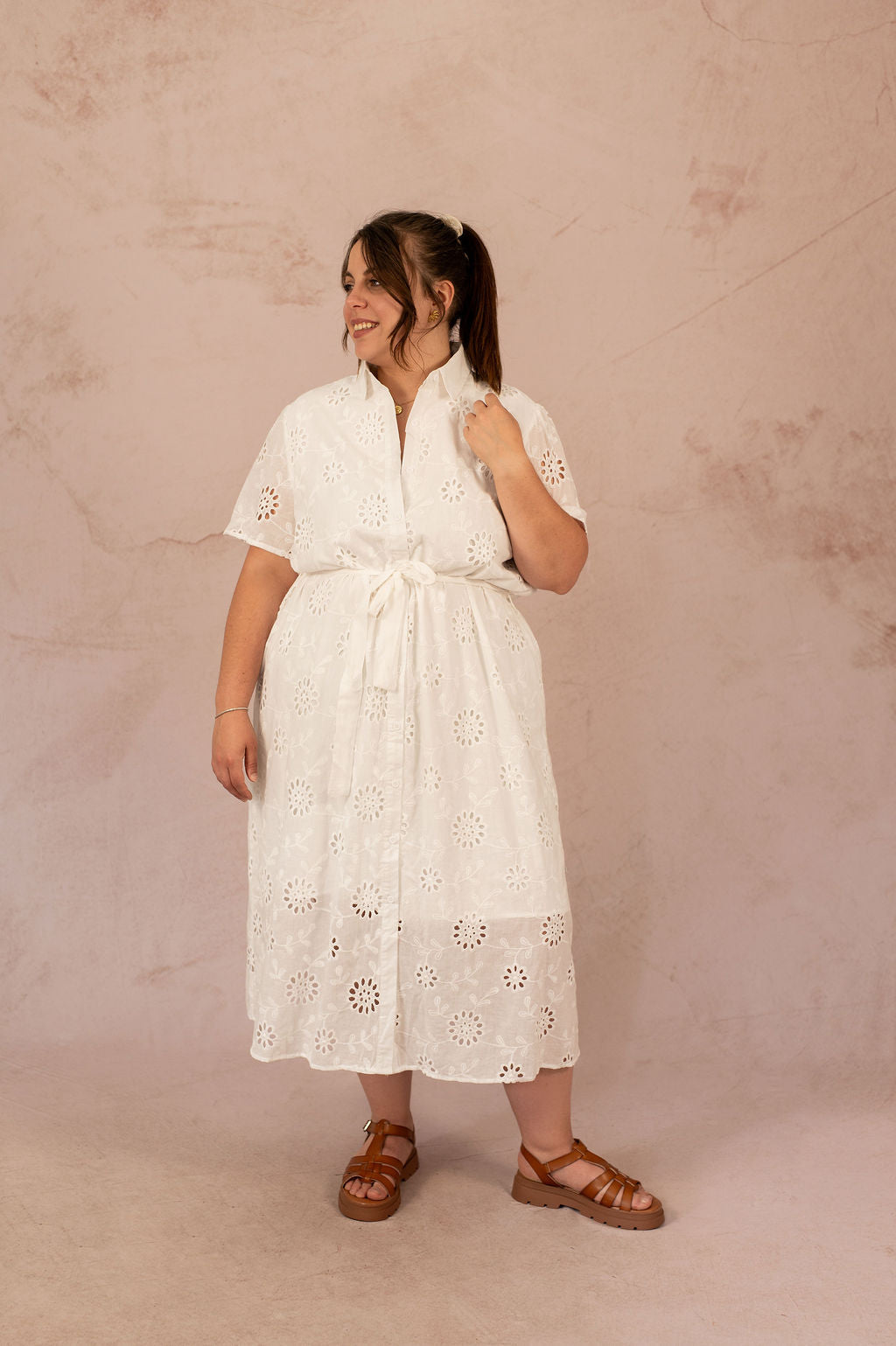 Robe chemise en broderie anglaise - Robe Elisabeth, vue de face